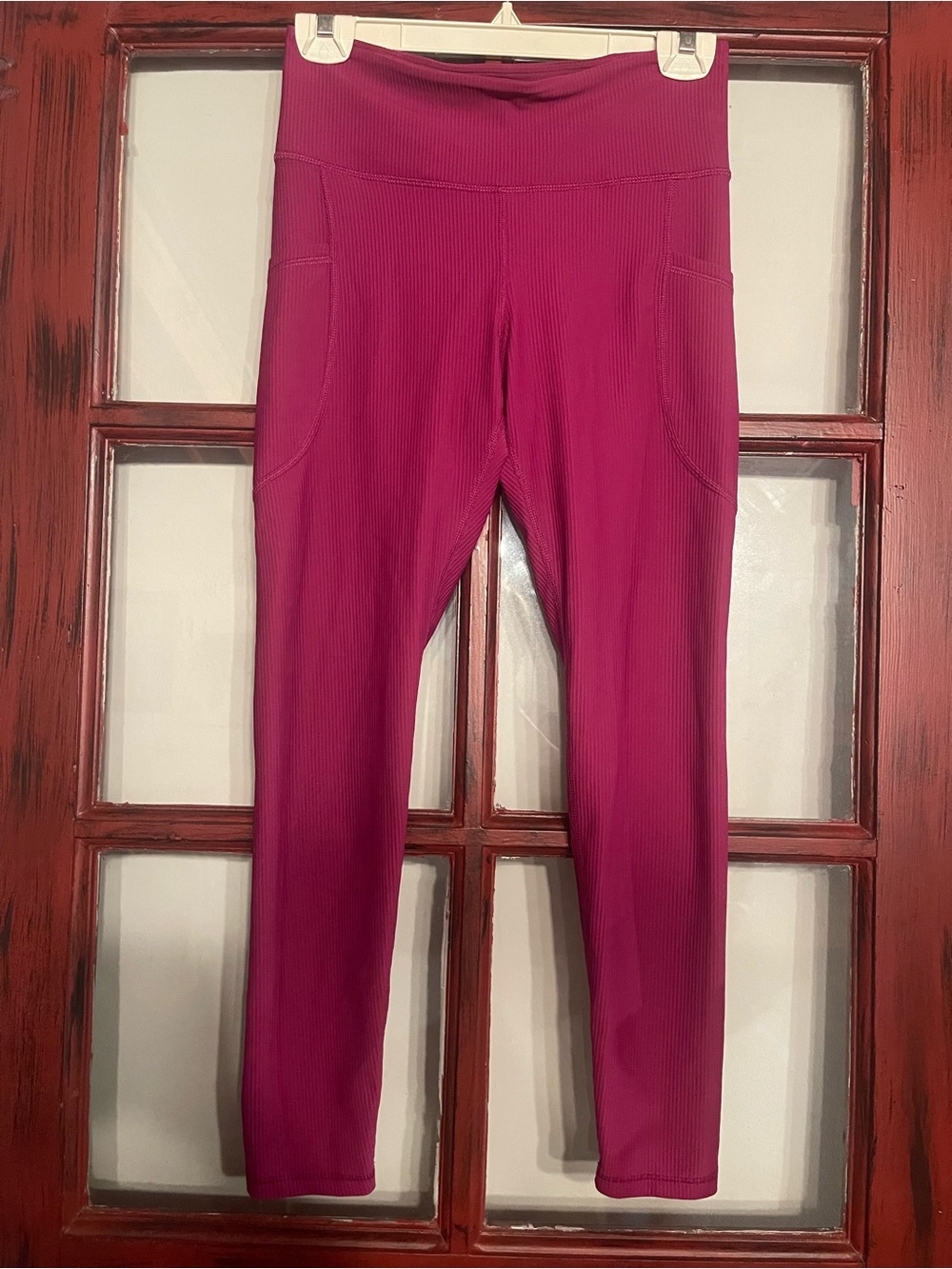 Old Navy Magenta Ribbed High-Rise Leggings with Side Pockets